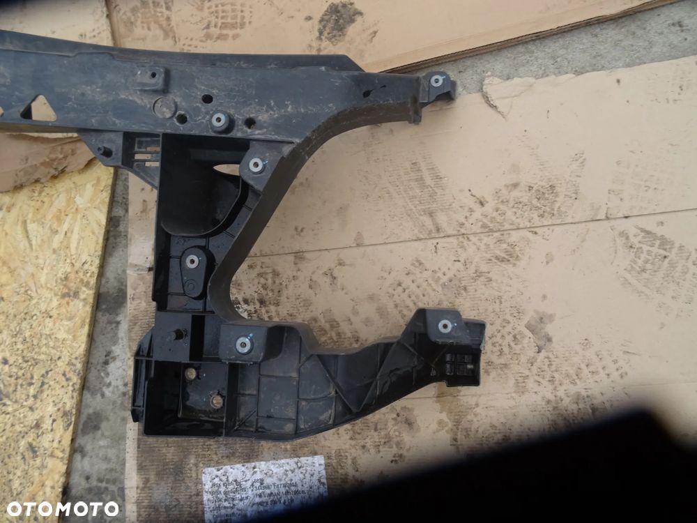 Pas Przedni Mercedes Sprinter W906 - 2