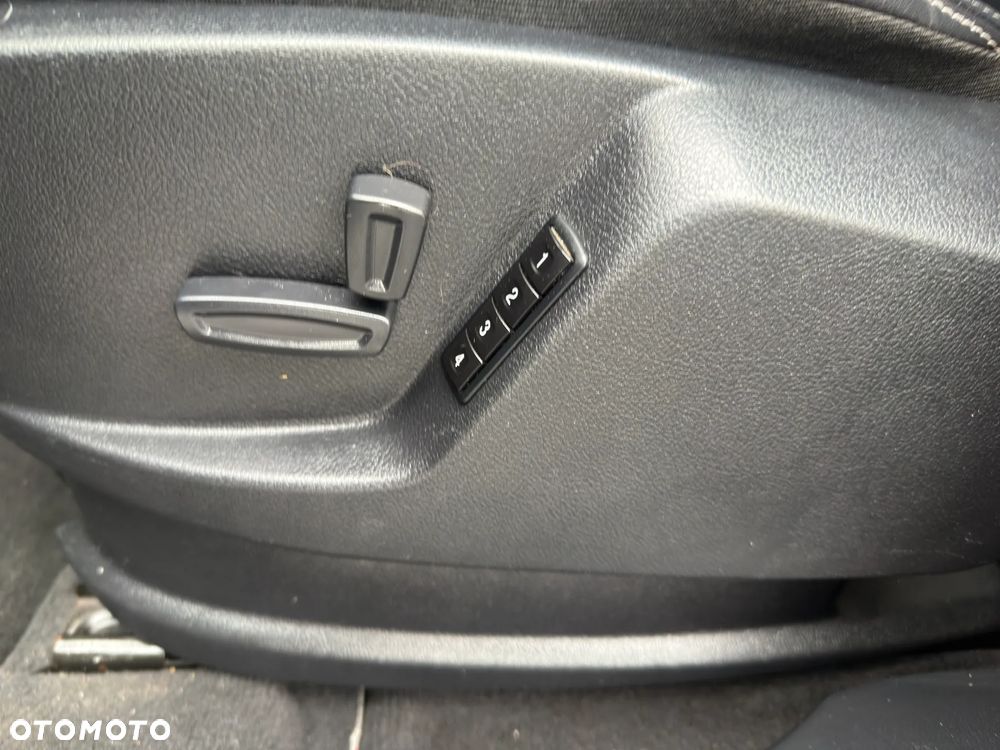 Ford S-Max 2.0 Titanium - 24