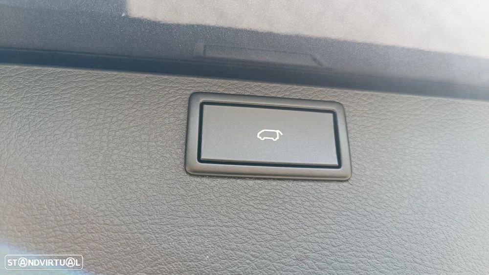 VW Multivan 2.0 TDI Highline DSG - 29