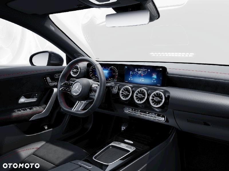 Mercedes-Benz CLA - 4