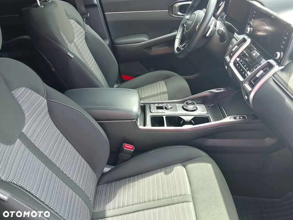 Kia Sorento 1.6 T-GDI HEV XL 7os - 32