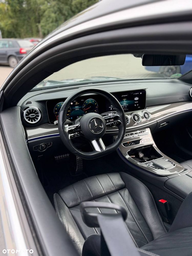 Mercedes-Benz Klasa E 200 4-Matic 9G-TRONIC - 3
