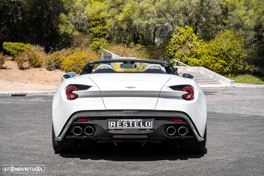 Aston Martin V12 Zagato - 6