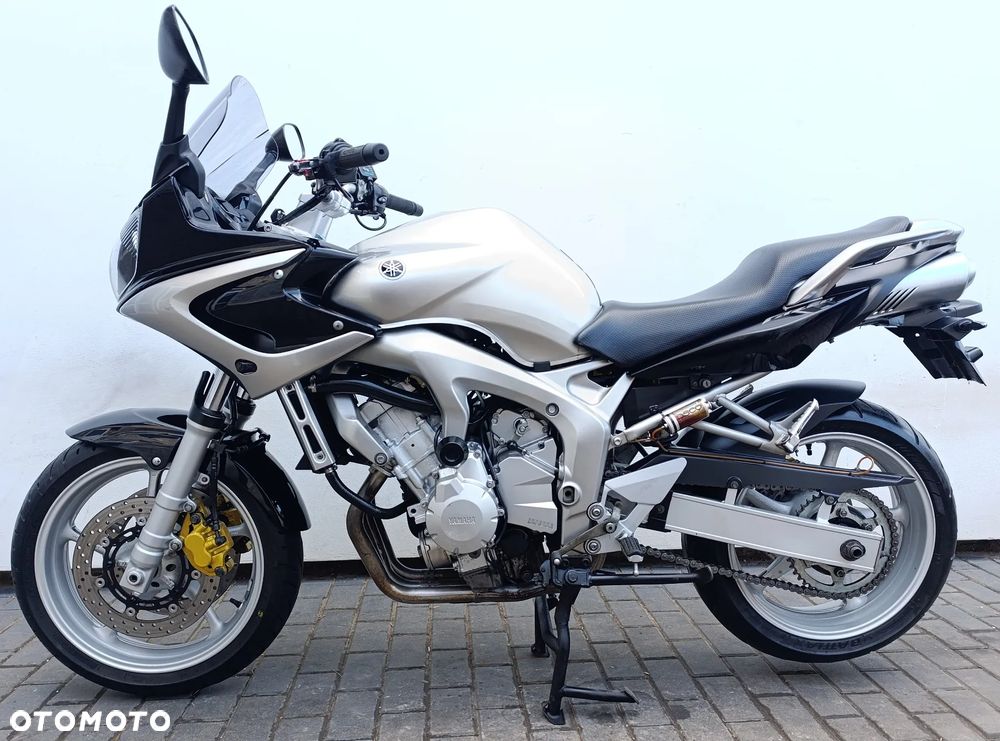 Yamaha FZ6 - 4