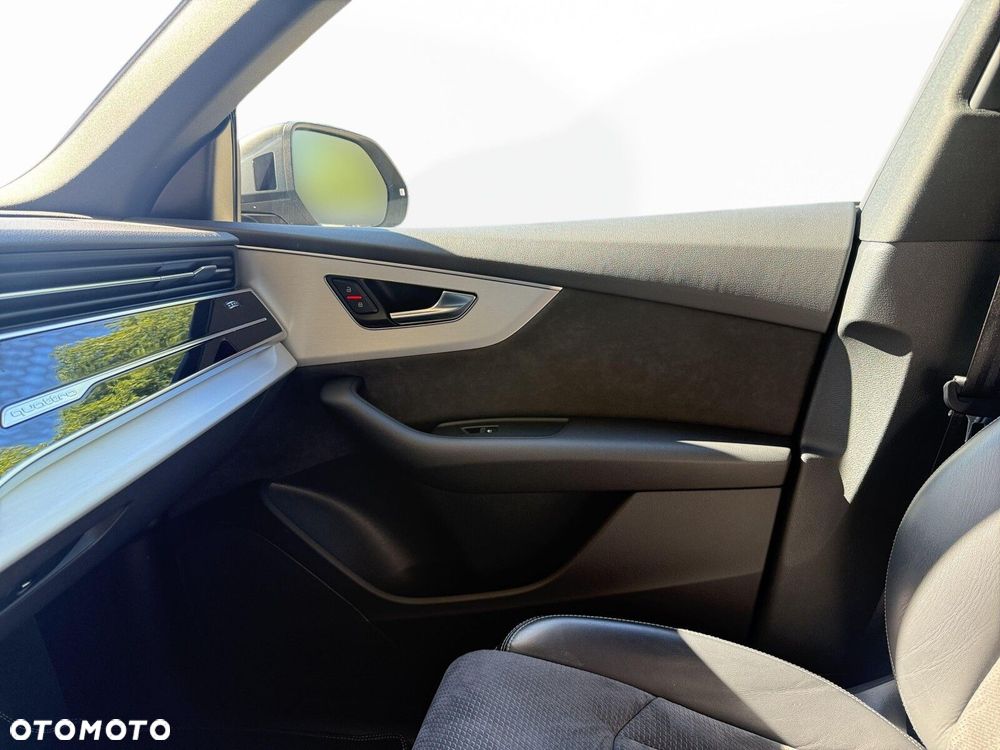 Audi Q8 50 TDI mHEV Quattro Tiptronic - 28