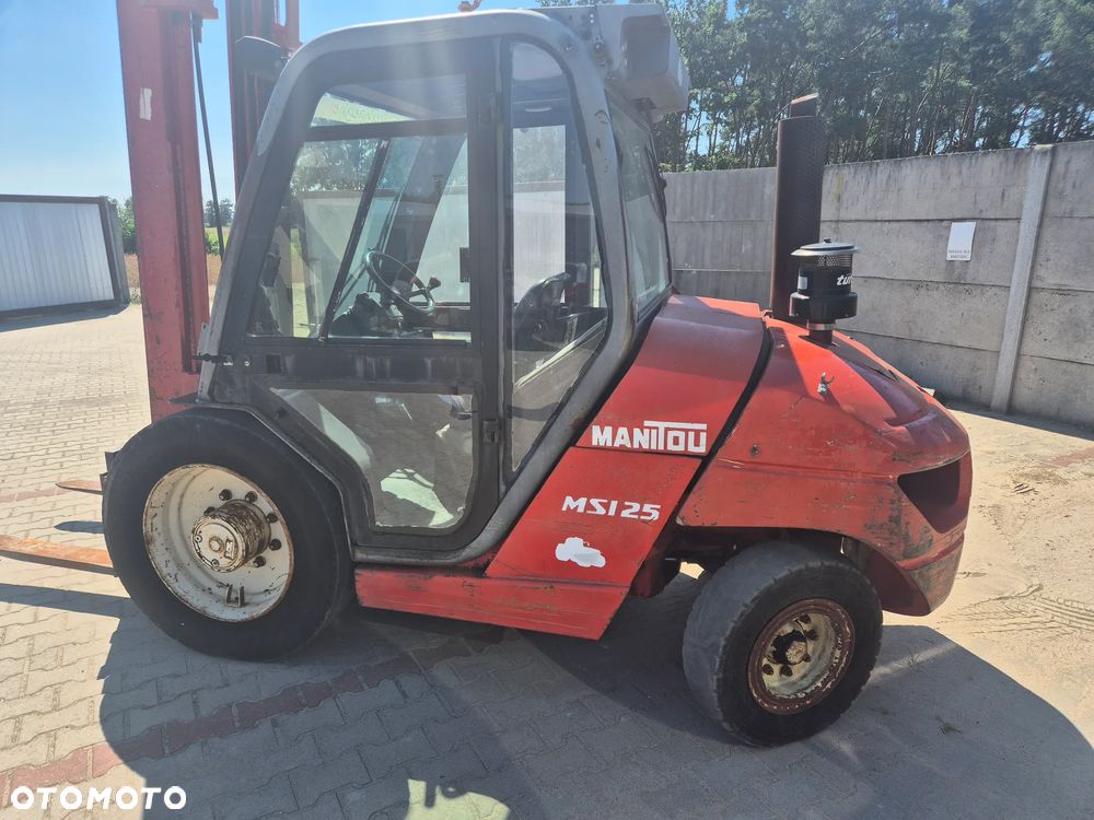 Manitou MSI25 MSI25D Pełna Kabina Ogrzewanie 2.5 T udźwig - 12