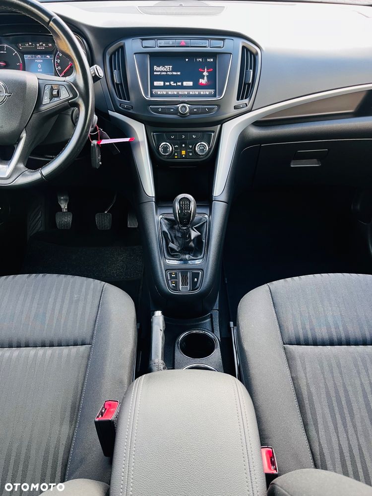 Opel Zafira - 23