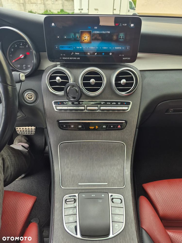 Mercedes-Benz GLC - 12