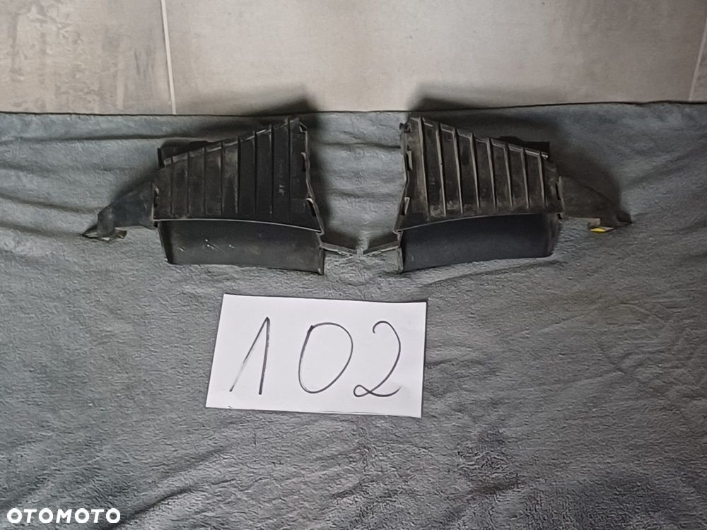 NR 102 Wloty powietrza zderzaka do Audi A4 B9 8W0121763G 8W0121764G - 1