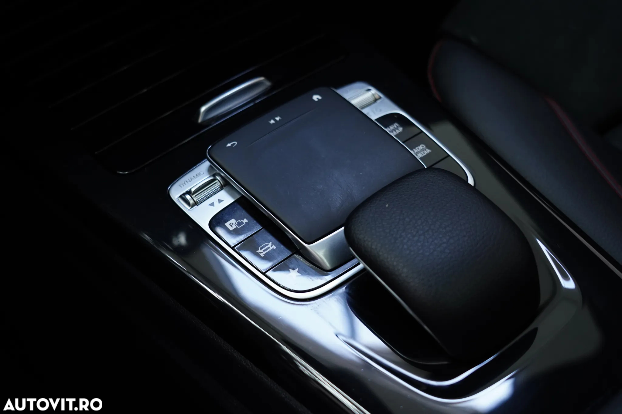 Mercedes-Benz A 200 7G-DCT AMG Line - 18