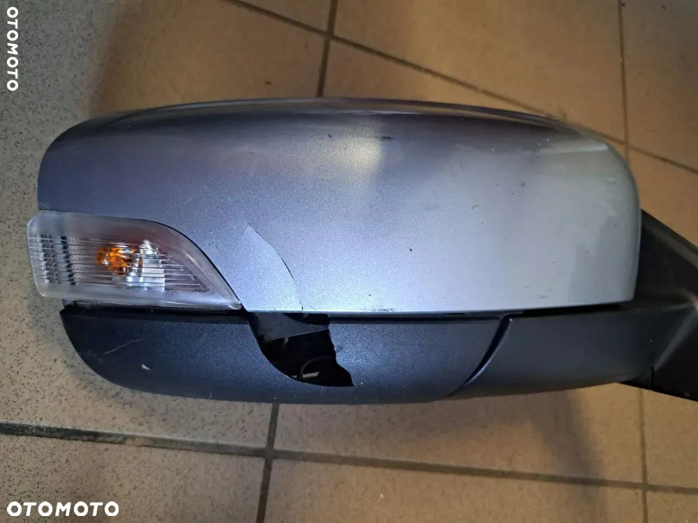 LUSTERKO PRAWE VOLVO XC60 I 12PIN - 2