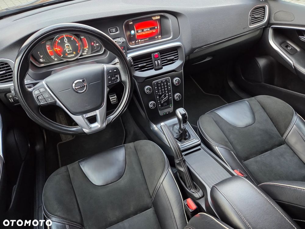 Volvo V40 D3 Drive-E R-Design Momentum - 18