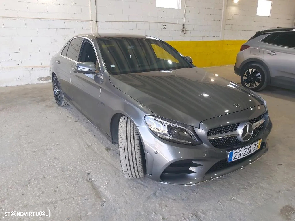 Mercedes-Benz C 300 de AMG Line - 4