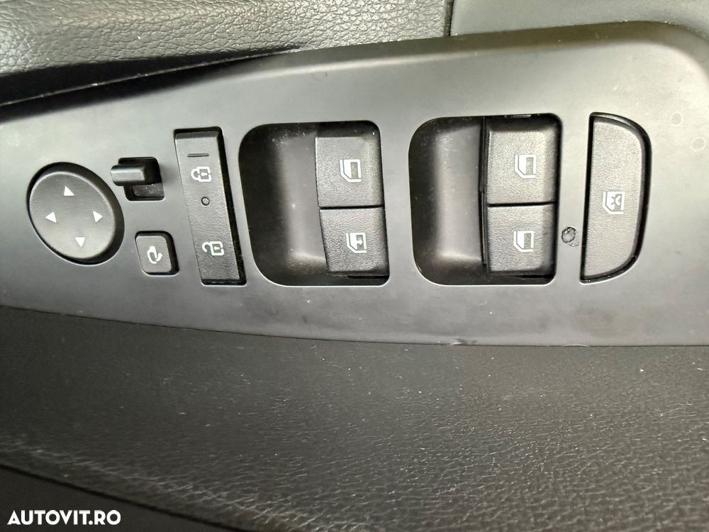 Kia Sportage 1.6 T-GDI MHEV 6MT 4x2 Urban - 16