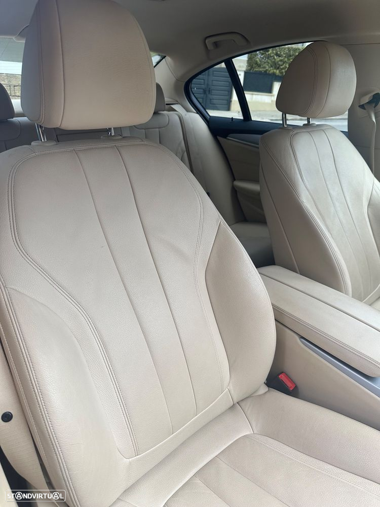 BMW 530 e iPerformance Line Luxury - 27