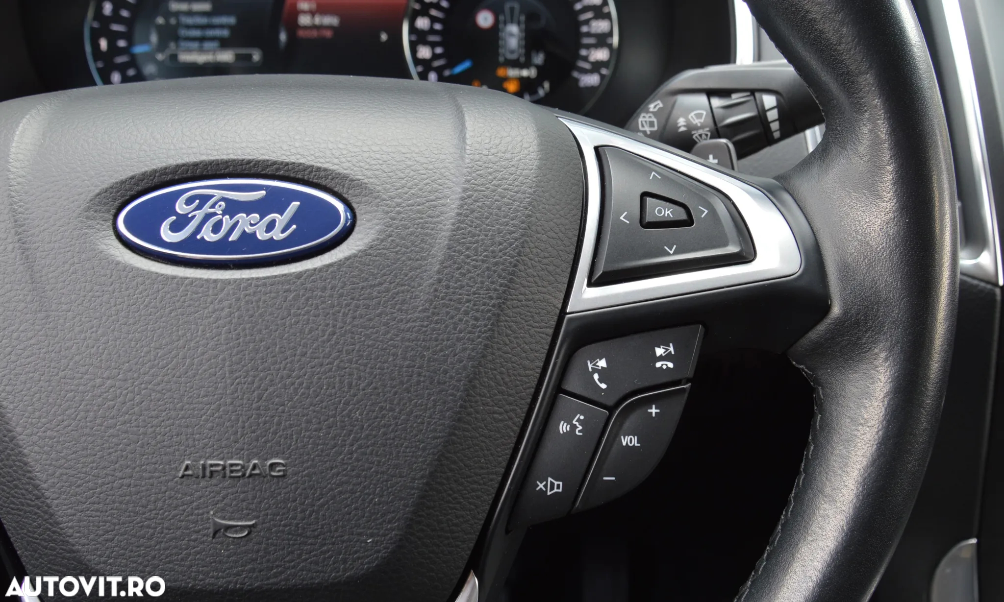 Ford S-Max 2.0 EcoBlue Allrad Aut. TITANIUM - 30
