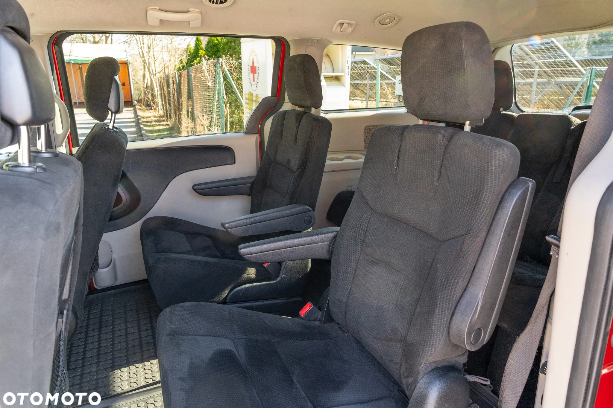 Dodge Grand Caravan - 6
