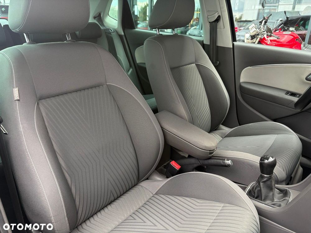 Volkswagen Polo 1.2 TSI BMT Fresh - 17