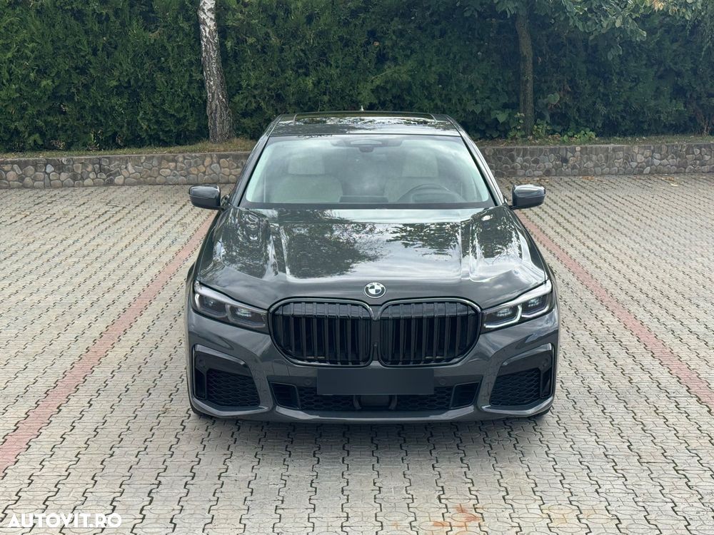 BMW Seria 7 745e - 15