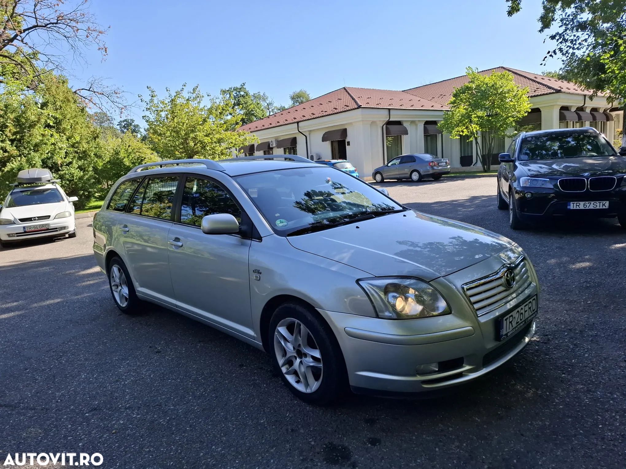 Toyota Avensis 2.0 D-4D - 1