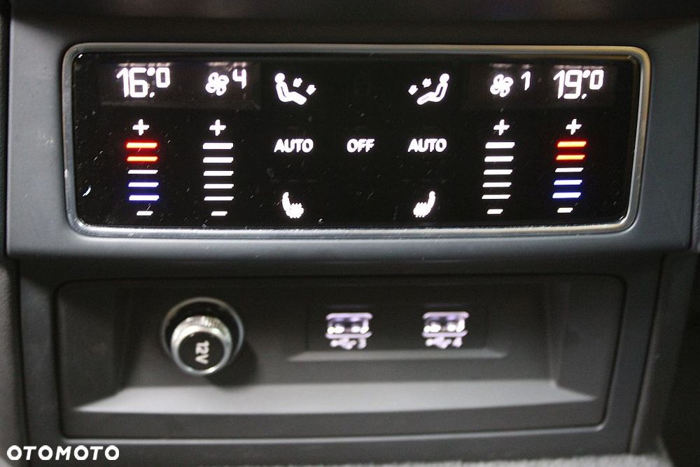 Lamborghini Urus Standard - 40