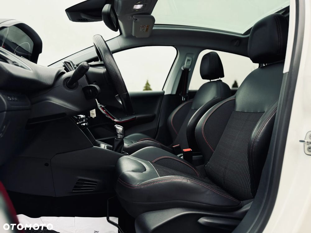 Peugeot 208 PureTech 110 Stop & Start Allure - 32