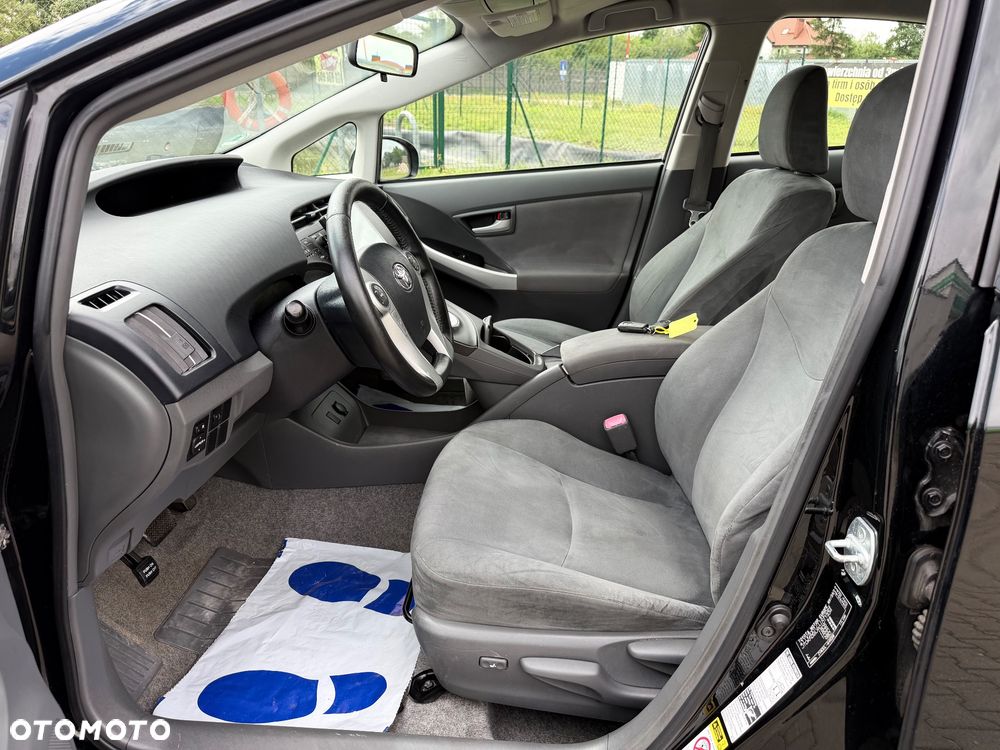 Toyota Prius - 10