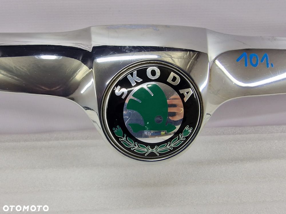 SKODA OCTAVIA II LIFT 1Z0 08- CHROM ATRAPY / GRILLA PRZEDNIEGO PRZÓD , NR 1Z0853661 , NR AUKCJI GR101 - 7