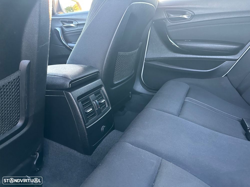 BMW 120 d Sport-Aut. - 28