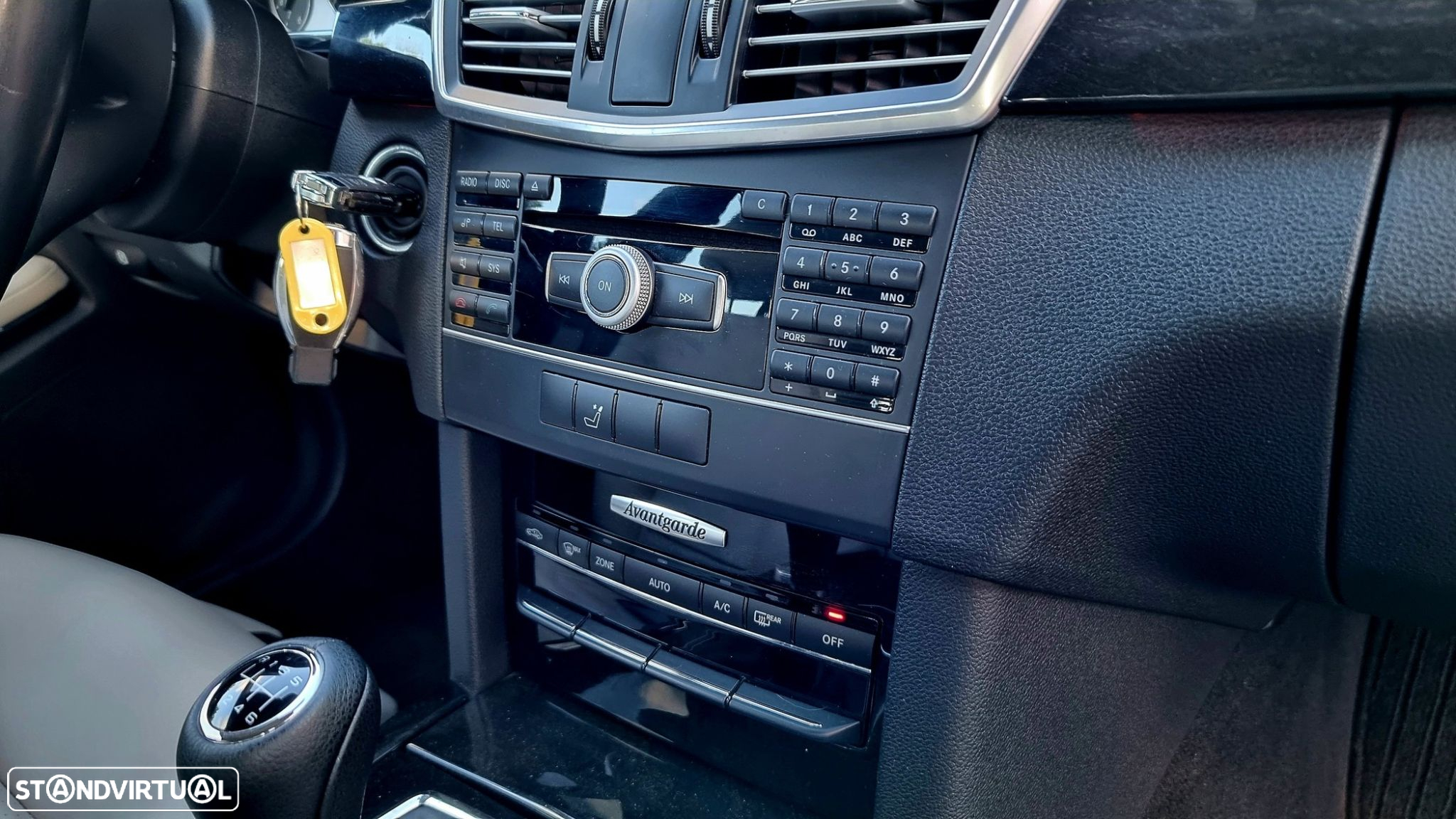 Mercedes-Benz E 220 CDi Avantgarde BlueEfficiency - 10