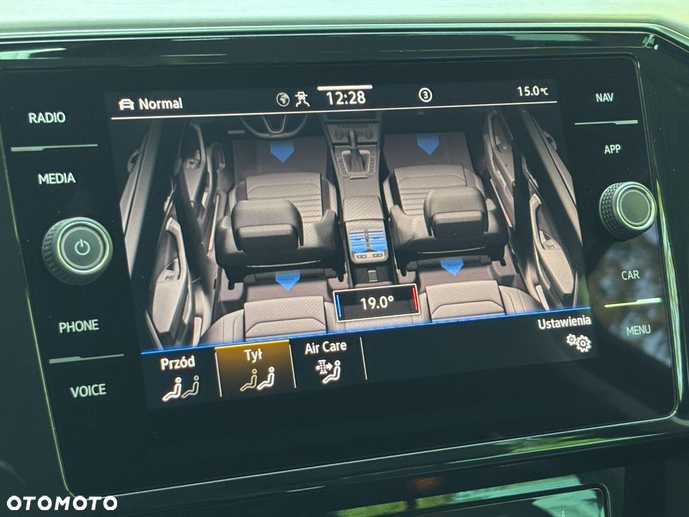 Volkswagen Passat Variant 2.0 TDI SCR Elegance DSG - 21