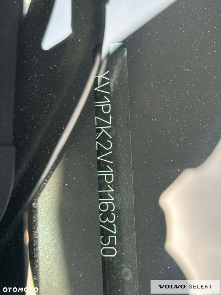 Volvo V90 Cross Country - 34