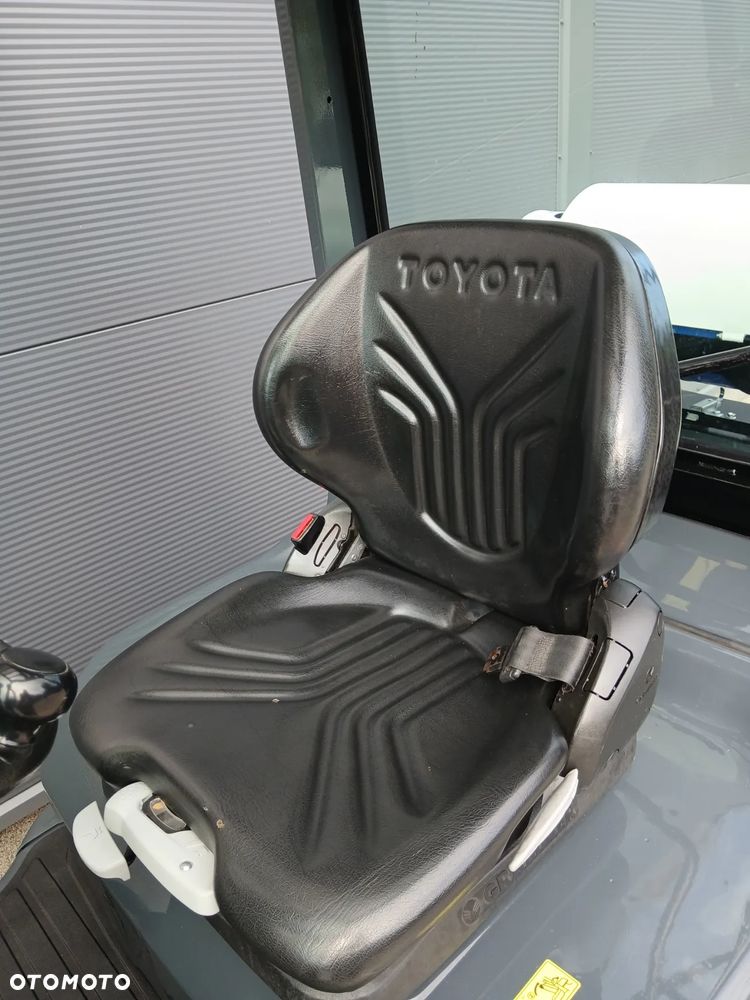 Toyota 02-8FGF20 - 8
