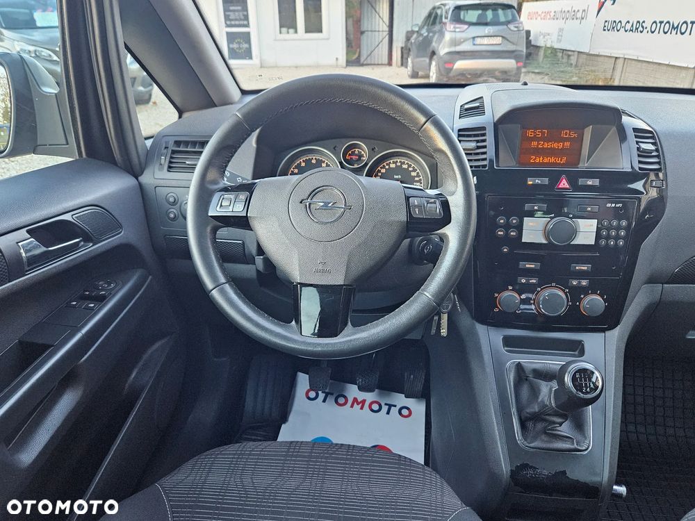 Opel Zafira - 24