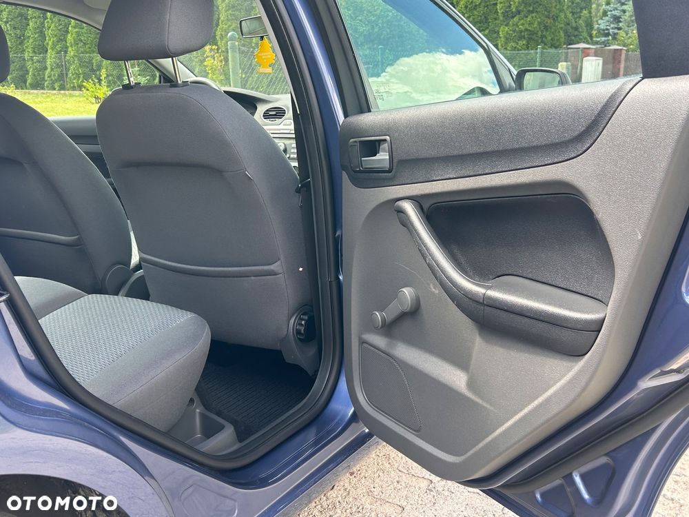 Ford Focus 1.6 16V Style - 22