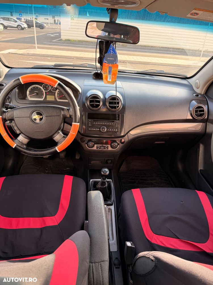 Chevrolet Aveo - 12