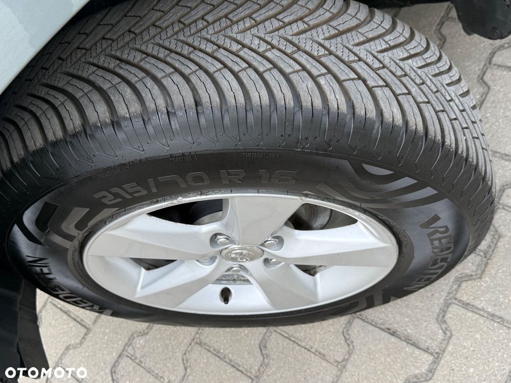 Toyota RAV4 - 28