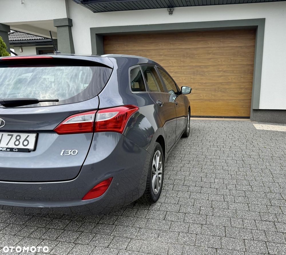 Hyundai i30 i30cw 1.6 CRDi Intro Edition - 12