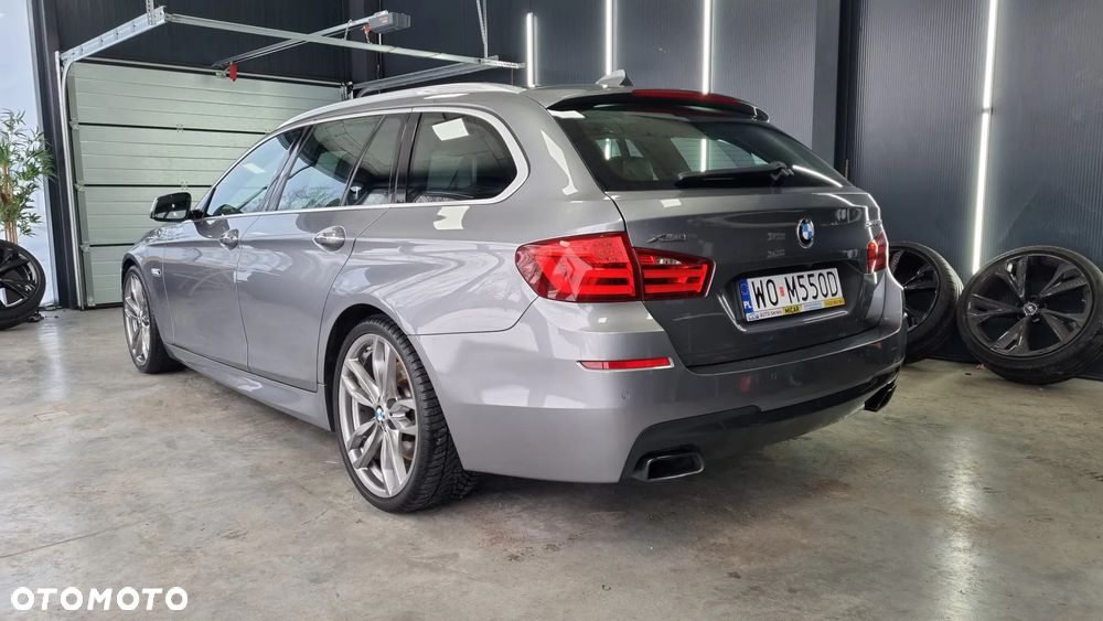 BMW Seria 5 M550d xDrive Sport-Aut