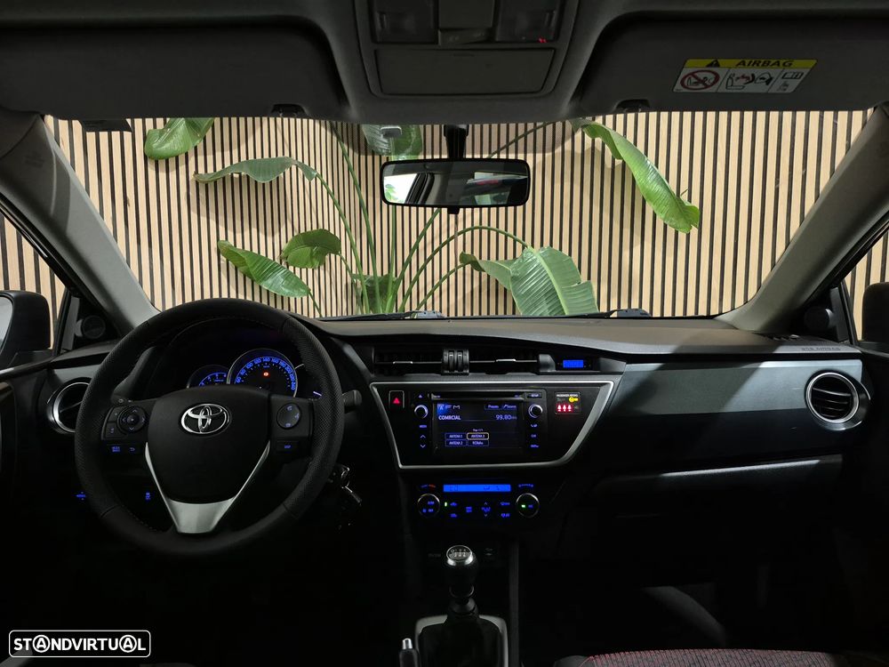 Toyota Auris 1.4 D-4D Comfort+Pack Sport - 7