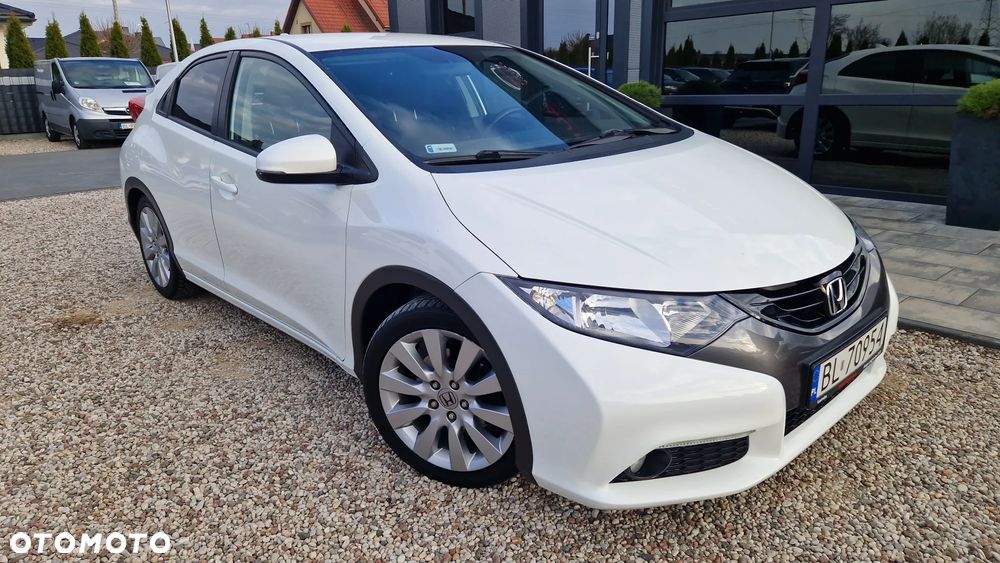 Honda Civic 1.8 i-VTEC Comfort Black Edition - 1