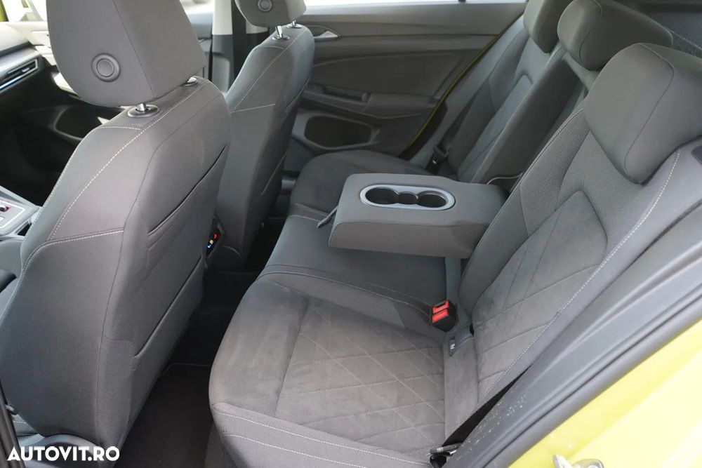 Volkswagen Golf 1.5 eTSI ACT DSG MHEV Style - 14