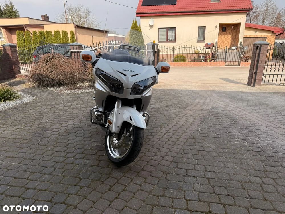 Honda GL - 5