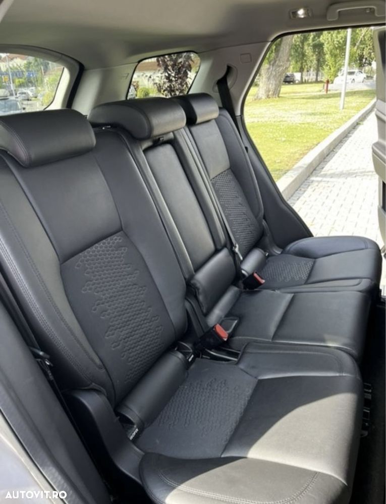 Land Rover Discovery Sport - 6