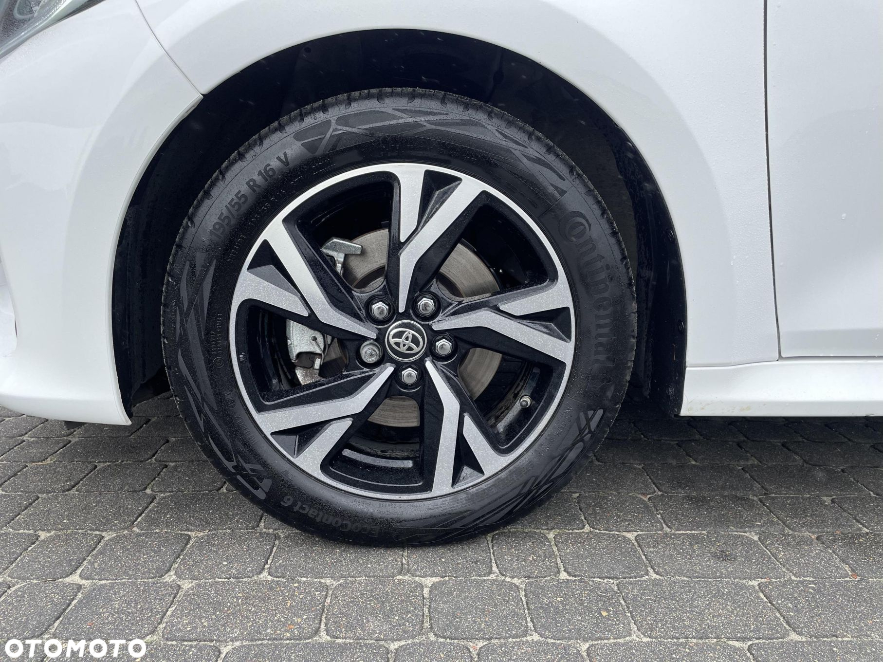 Toyota Yaris Hybrid 1.5 Style - 21