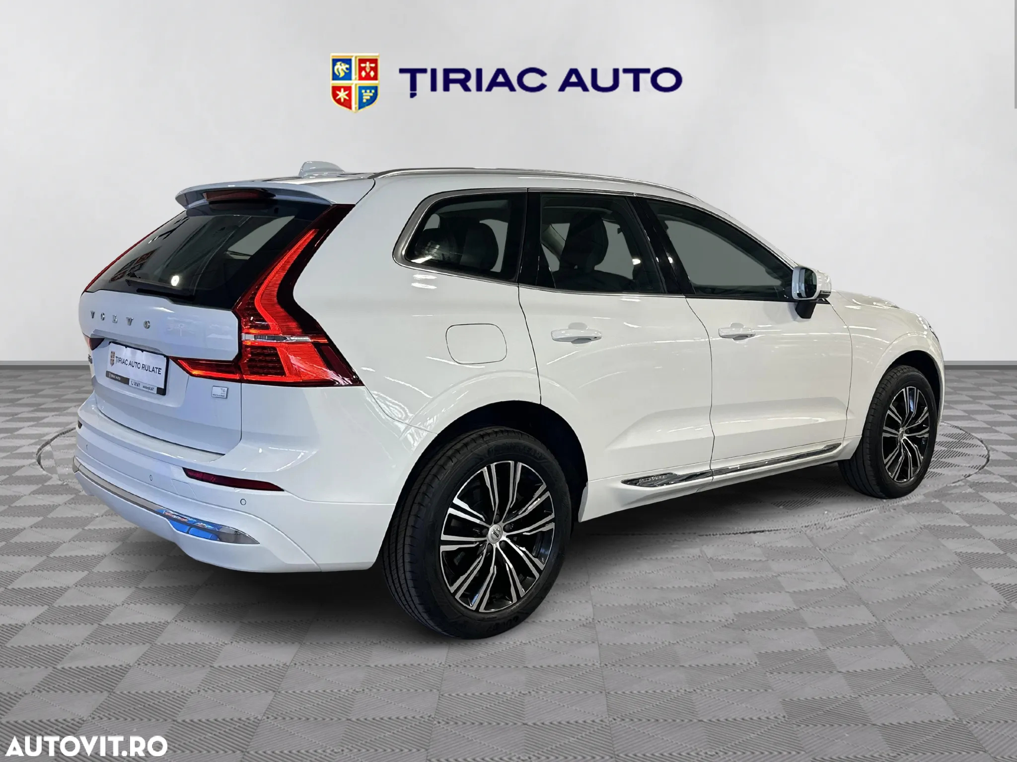 Volvo XC 60 T6 AWD Recharge Geartronic Inscription - 5