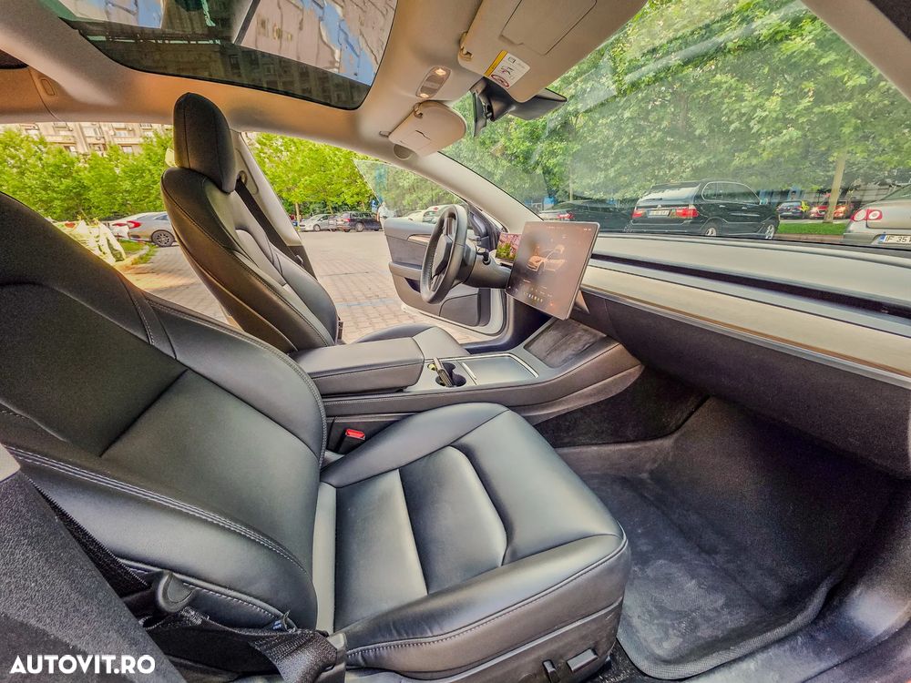 TESLA Model 3 2023 — imagine 8
