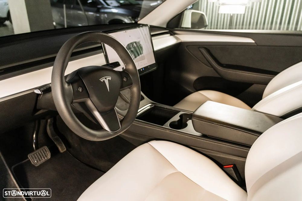 Tesla Model Y Tração Traseira - 19