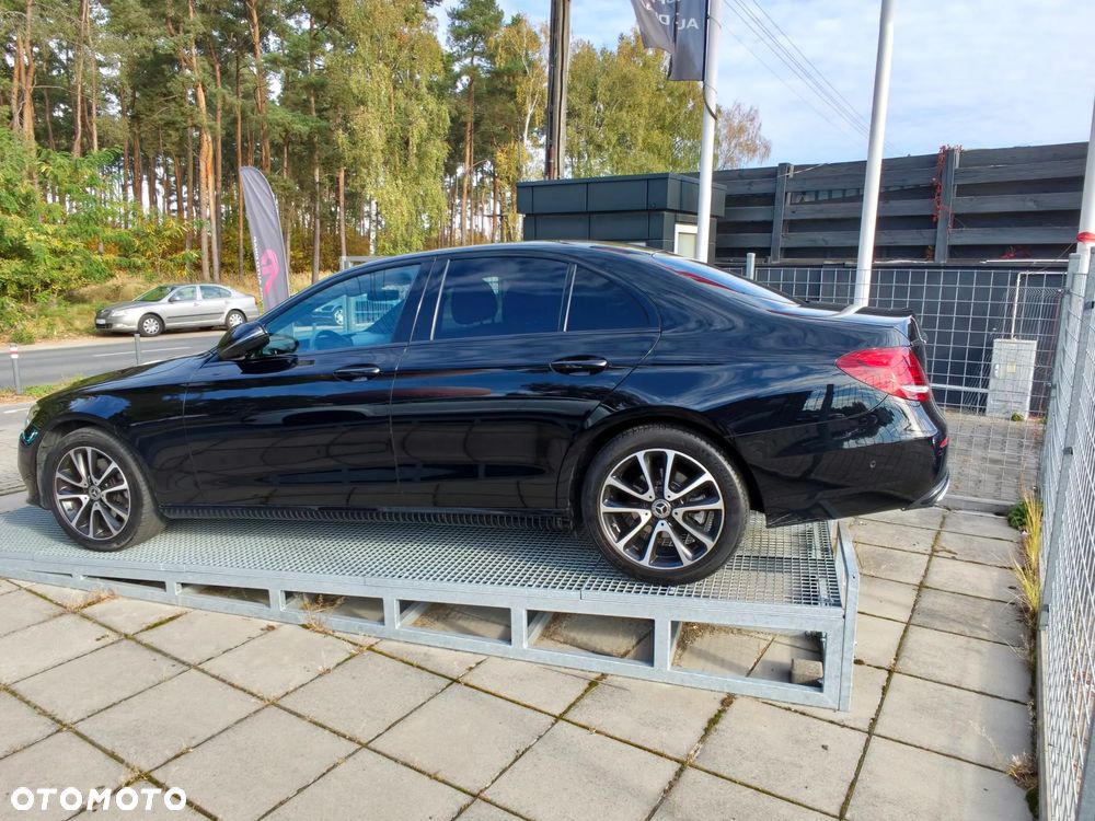 Mercedes-Benz E-Class 2017 photo 4