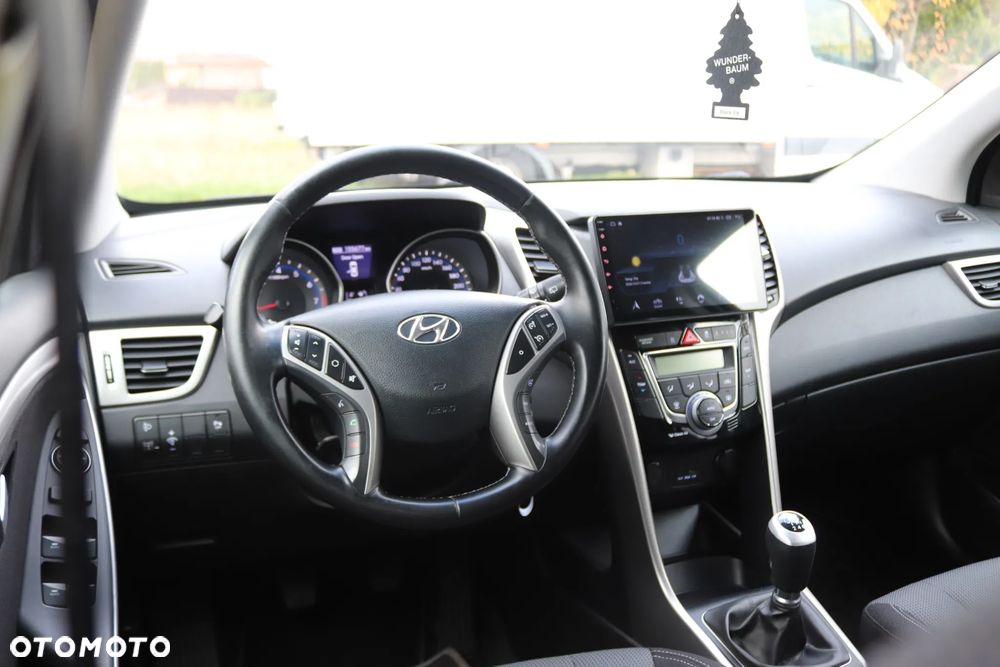Hyundai i30 1.4 Intro Edition - 23